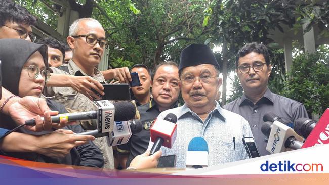 Kita Kadang Bertentangan, tapi Tetap Sahabat