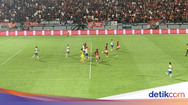 Rumor Sepakbola Liga 1 2024/2025 Mau Diisi 20 Tim, Emang Boleh?