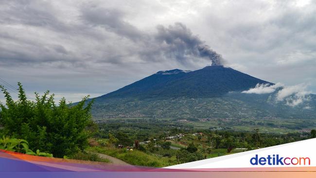 Status Gunung Marapi Siaga, Warga Diimbau Jauhi Radius 4,5 Km