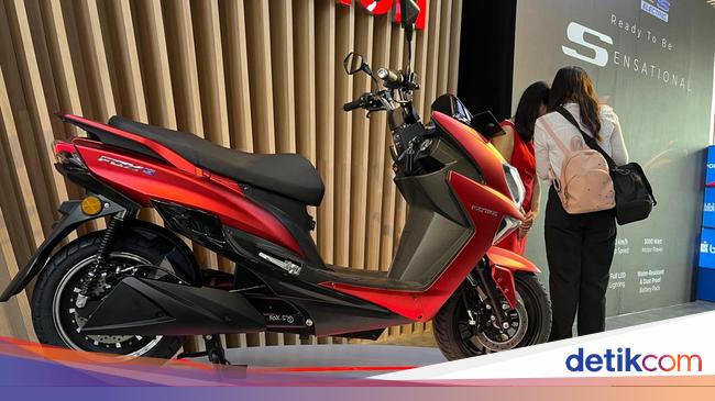 Harga Polytron Fox-S Rp 9 Jutaan, Sewa Baterainya Rp 125 Ribu per Bulan
