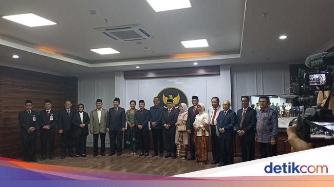 Anwar Usman Absen dalam Pelantikan MKMK Permanen, Publik Tergoda Spekulasi