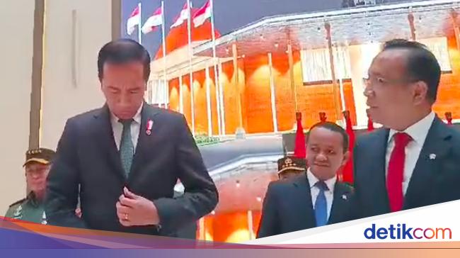 Respons Presiden Jokowi saat Ditanya Jarang Pakai Dasi Merah