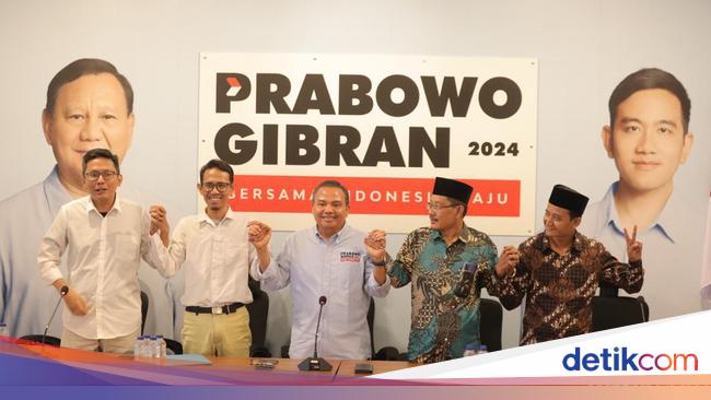 Relawan Anies dan Ganjar Kompak Pindah Dukungan ke Prabowo-Gibran