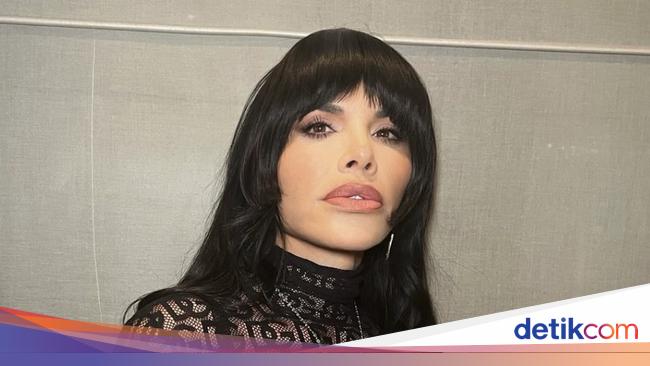 Lauren Sanchez Pamer Rambut Baru, Hadiah Ultah Buat Jeff Bezos