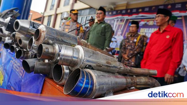 Knalpot Brong Sitaan Disulap Jadi Monumen