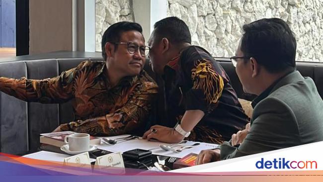 Bamsoet Sempat Bisiki Cak Imin di Acara Peluncuran Buku, Bahas Apa?