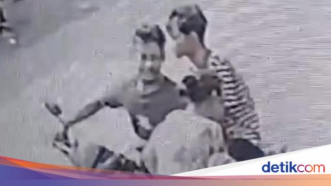 Raja Tega! Pria di Depok Rampas Kalung Nenek 70 Tahun Jalan Bertongkat