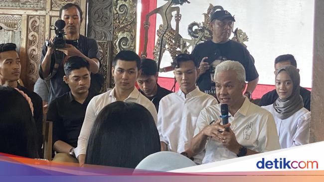 Temui Gen Z di Jatim, Ganjar Bicara Pemerataan dan Kecepatan Internet