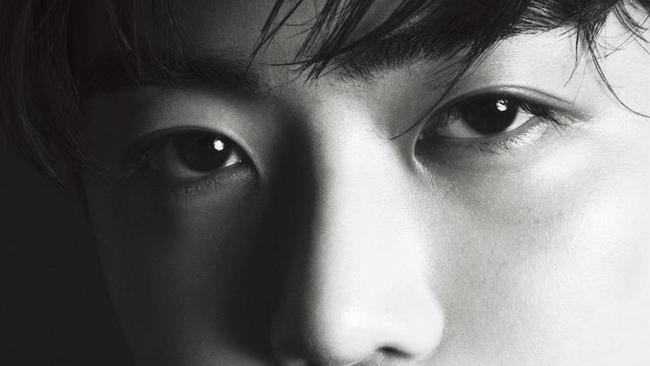 Simak Potret Jaemin NCT di Pemotretan untuk Esquire Korea, Menawan dan
