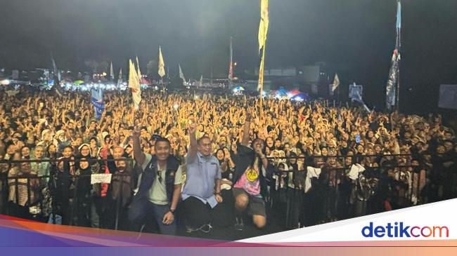 Meski Hujan, 15 Ribu Orang Hadiri Konser Indonesia Maju Prabowo-Gibran