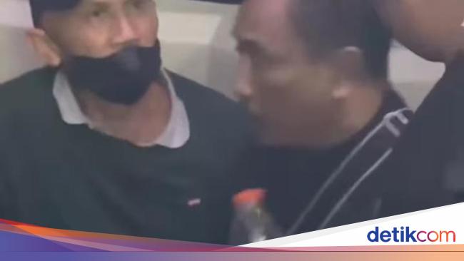 Polisi Berhasil Tangkap 2 Maling yang Tukar Laptop dengan Buku di Bus