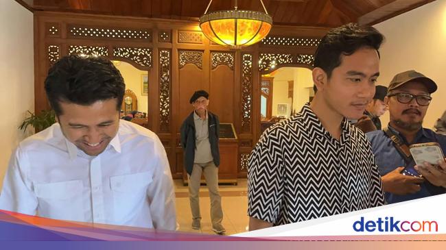 Emil Dardak Temui Gibran di Solo, Minta Dukungan di Pilgub Jatim