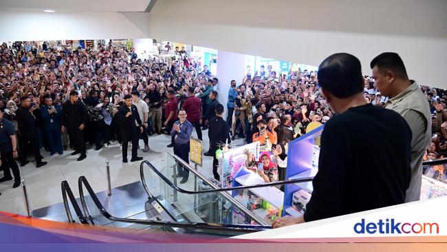 Jokowi Kunjungi Mal Samarinda, Warga Ucap Terima Kasih atas 10 Tahun Ini