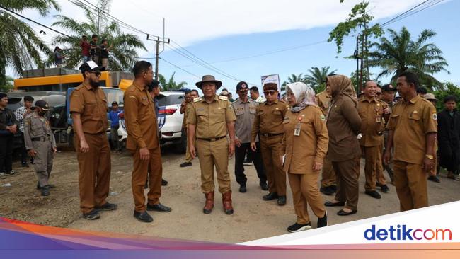 Pemprov Banten Bangun Jalan Ciparay-Cikumpay Akses ke Wisata Lebak Selatan