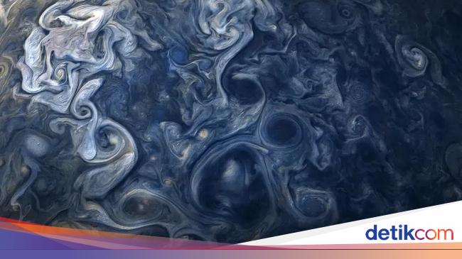 Misteri Penampakan Bintik Biru Besar di Jupiter - detik | Opsitek-1