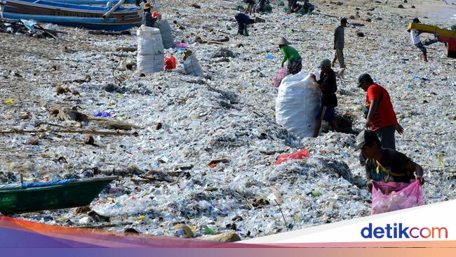 Sampah di Pantai Bali Kembali Menjadi Sorotan Media Asing