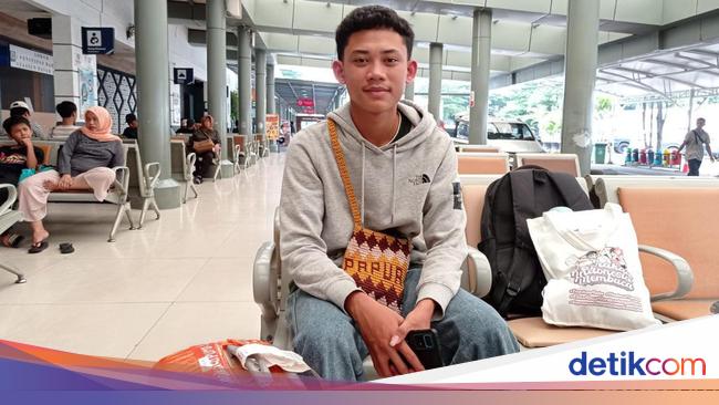 Cerita Pemuda 'War Tiket' Murah Demi Mudik ke Madiun dari Jayapura