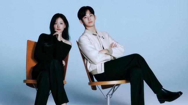 'Visual Couple'! Kim Soo Hyun dan Kim Ji Won Pancarkan Chemistry ...