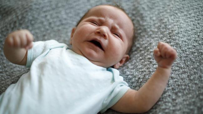 Mengenal Grunting Baby Syndrome, Sindrom Bayi Mengerang saat BAB atau Tidur