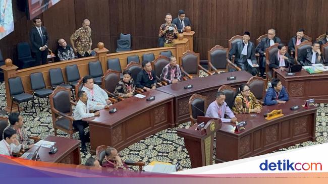 Hakim MK Cecar Saksi Ganjar soal Temuan Perubahan Data Suara di Sirekap