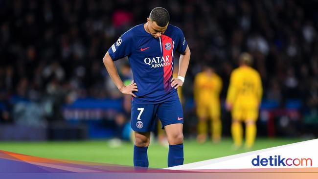 Kylian Mbappe Memble Di Laga Psg Vs Barcelona