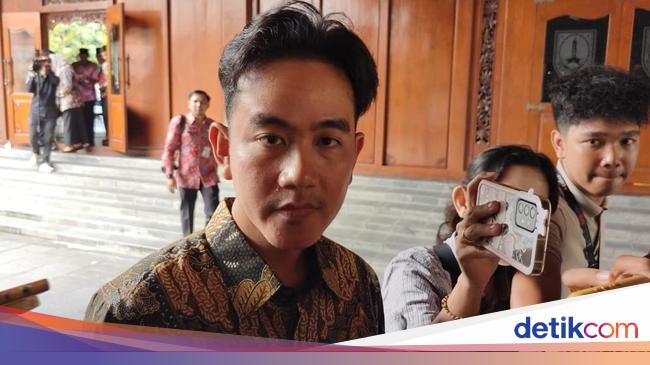 Gibran Bahas Peluang PDIP Gabung Koalisi saat Lebaran di Rumah Prabowo