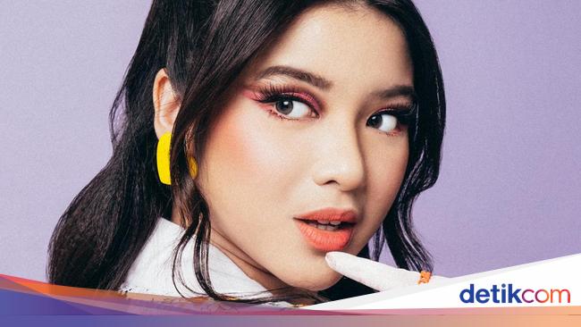 Tiara Andini Berbungabunga di Lagu Barunya Kupukupu