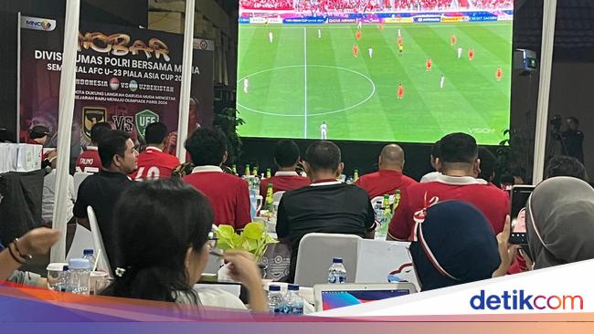 Div Humas Polri Gelar Nobar Semifinal AFC U-23 RI Vs Uzbekistan