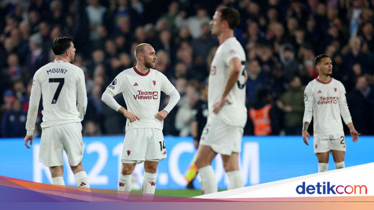 Legenda Liverpool Marah-marah Lihat Gaya Pemain MU
