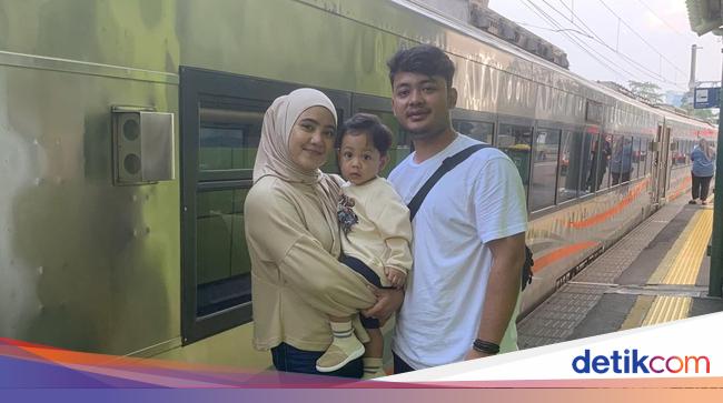 Warga Kota Depok Wisata Long Weekend Naik Kereta: Sekalian Edukasi Anak