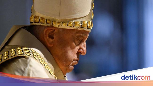 Mengapa Pope, Pemimpin Katolik Dunia Disebut Paus di Indonesia?