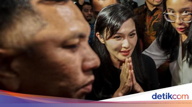 Asisten Pribadi Dicecar Kejagung soal Penghasilan Sandra Dewi