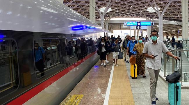 Cara ke Stasiun Halim Naik KRL, LRT Jabodebek dan Transjakarta