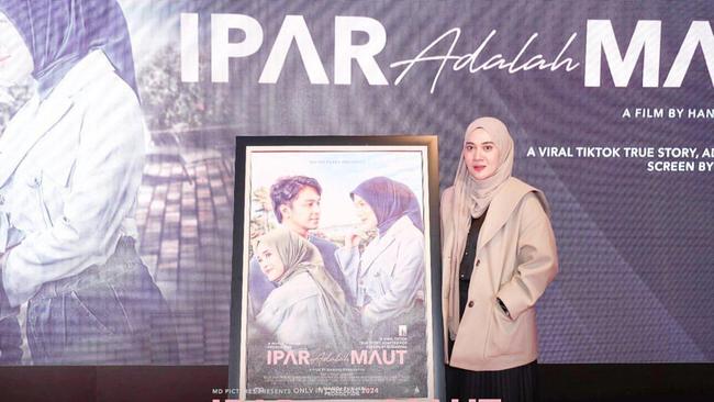 Penulis Ipar Adalah Maut Cerita soal Perselingkuhan Lewat Aplikasi ...