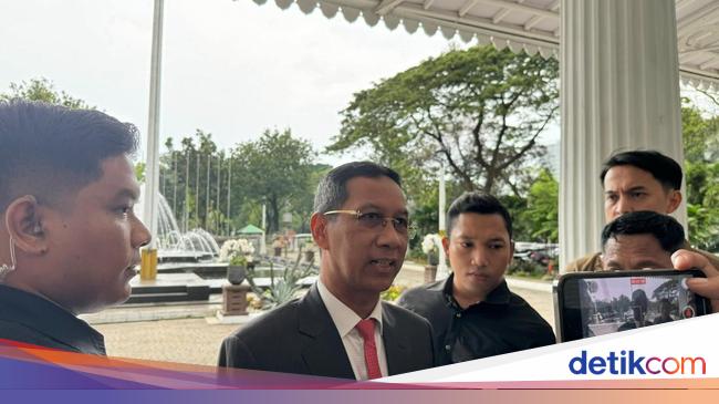 Heru Sebut Pemprov DKI Belum Berencana Bongkar Tiang Monorel di Kuningan