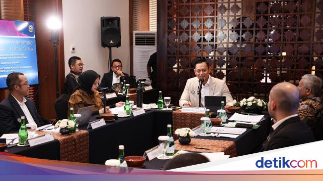 AHY Sebut Butuh Strategi Prioritas untuk Wujudkan Indonesia Emas 2045