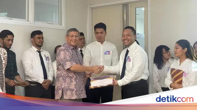 Cucu Pertama Hendropriyono Resmi Jadi Dokter Spesialis Bedah Plastik Estetik