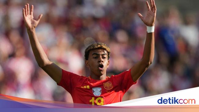 Lamine Yamal Bikin Sejarah Euro 2024, Tak Lupa Kerjakan PR Sekolah
