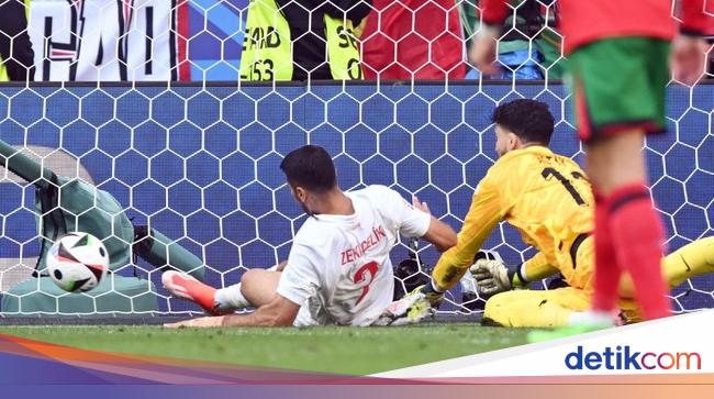 Gol bunuh diri Yerson Mosquera di injury time antar Arsenal menang dramatis