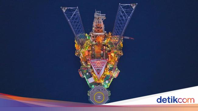 Mengintip Jackup Rig di Laut Jawa