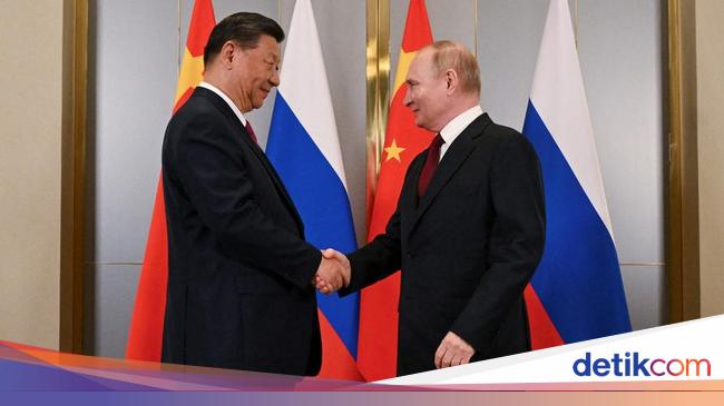 China dan Rusia Kian Mesra