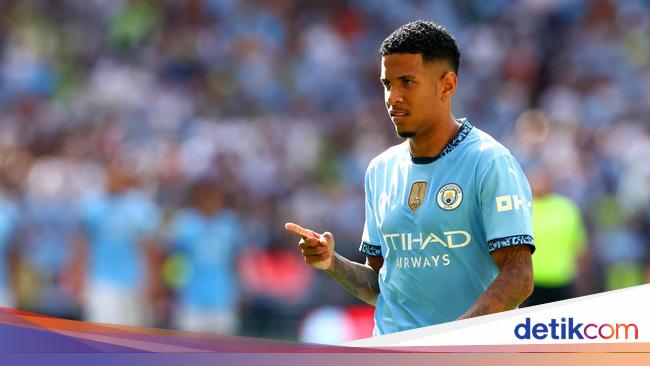 Guardiola Sebut Savinho Luar Biasa, Enggan Lepas ke Spurs