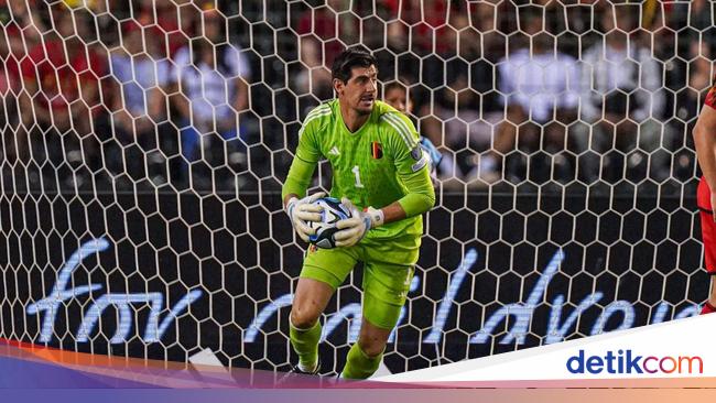 Selama Tedesco Pelatihnya, Courtois Enggan Perkuat Timnas Belgia