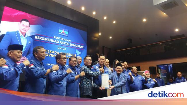 AHY Bernostalgia soal Pilgub DKI 2017 Saat Serahkan Dukungan ke RK-Suswono