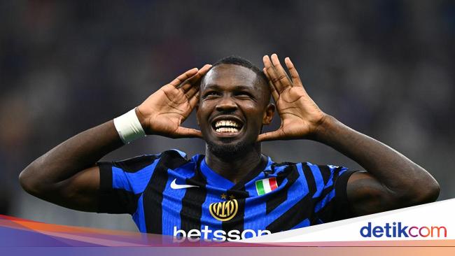 Terbaru! 5 Striker yang Diincar MU