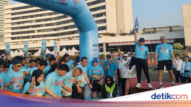 Cak Imin Buka 'Fun Ride & Run' Sambut HUT Ke-79 DPR RI