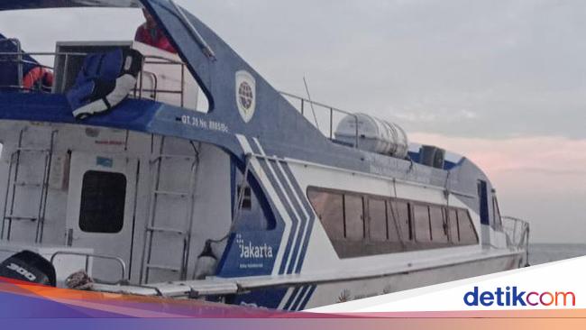 22 Jam Kapal Dishub DKI Kandas Dekat Pulau Pari, Belum Bisa Dievakuasi