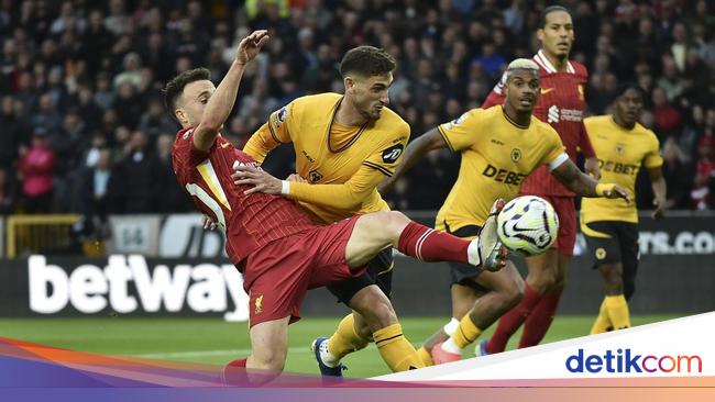 Arne Slot praises Wolves for making Liverpool difficult