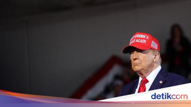 Trump Serukan Hukuman Mati bagi Migran yang Bunuh Warga AS-Polisi