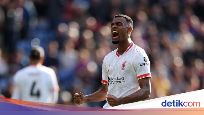 Gravenberch Disiapkan Jadi Bek Darurat Liverpool